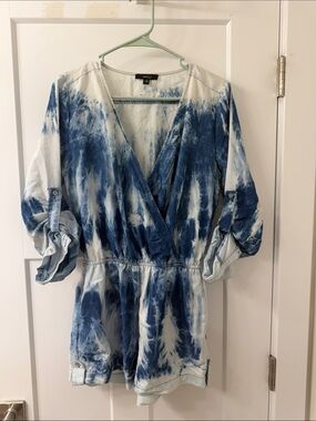 Very J Blue and White Tie-Dye V-Neck Romper